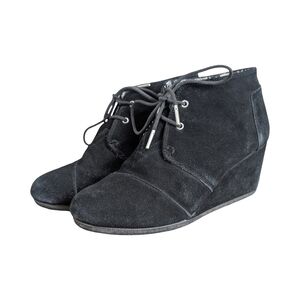 TOMS Black Suede Lace Up Wedge Booties – Size 8.5